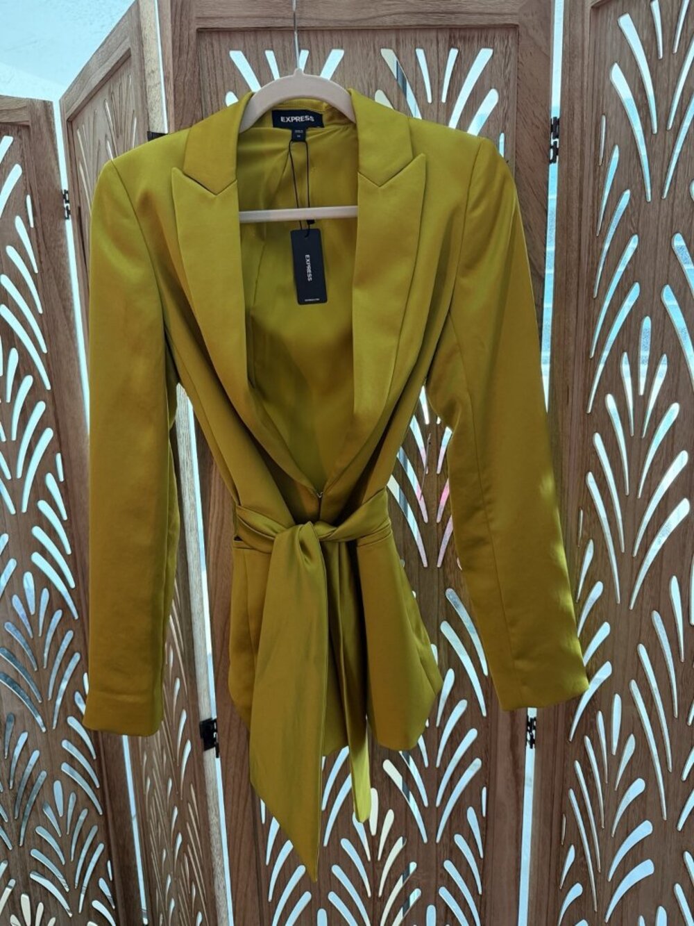 NWT Express Satin Tie Waist Blazer XS Chartreuse Yellow $168